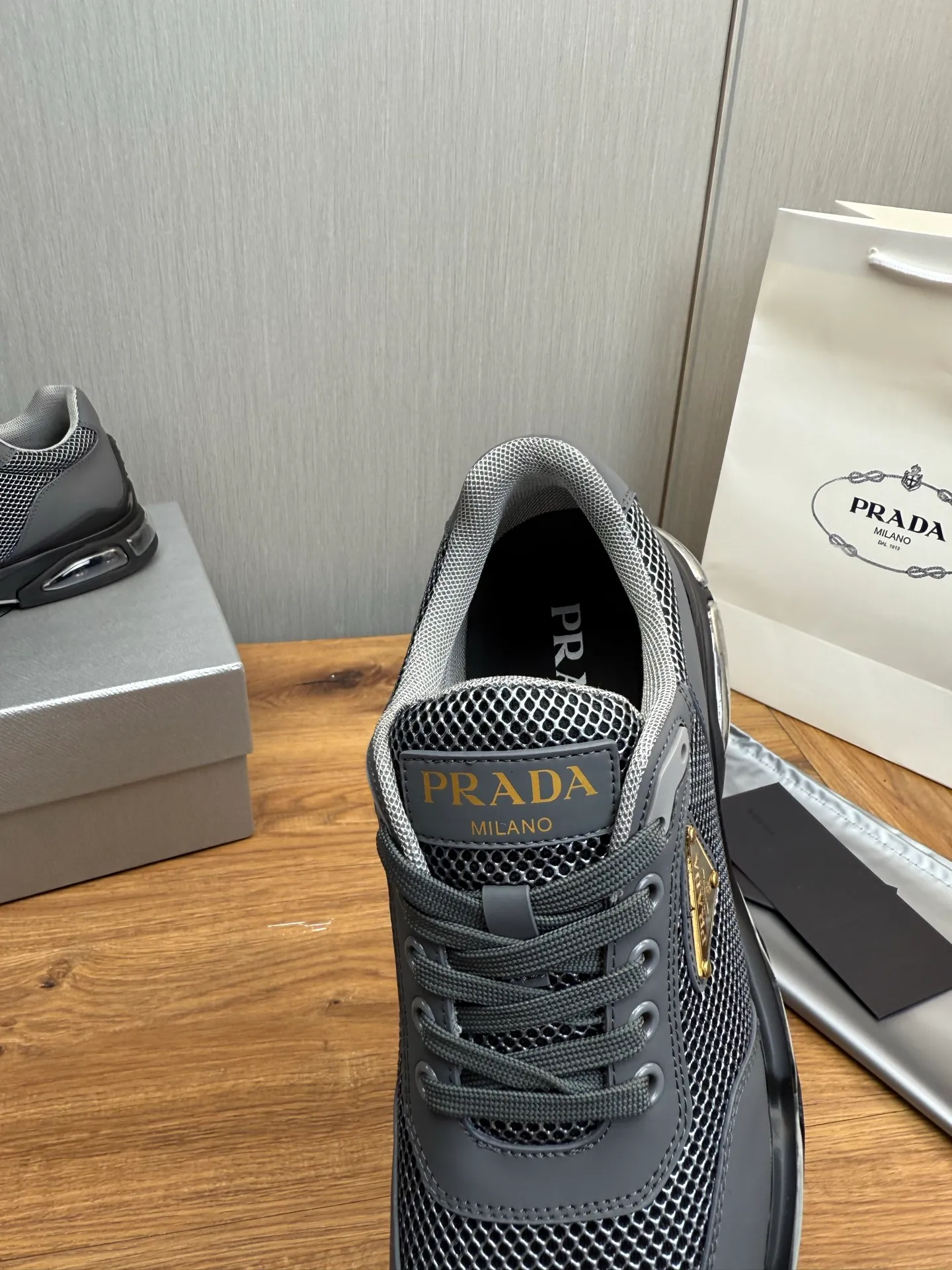 Men's shoes 💰640💰 [PRADA] Men's shoes are popular in the counter, high-quality shipments ✔️Official website synchronization, original cowhide with mesh surface + cowhide lining, 1⃣️:1⃣️reproduction, original air cushion original bottom, 38-45 (customized at 45)